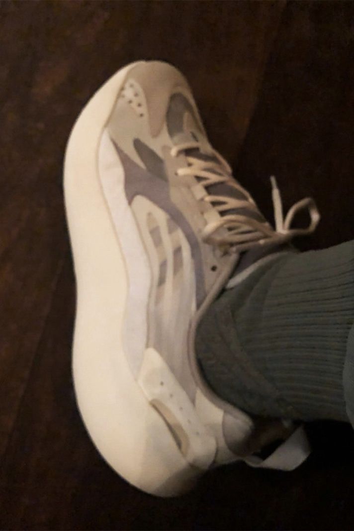 DJ Khaled got the 700 V3 straight off Ye’s feet, three months early. The first 700 V3, as Ye posted it on 22 Aug 2018: chunky white sole, white and grey overlays.