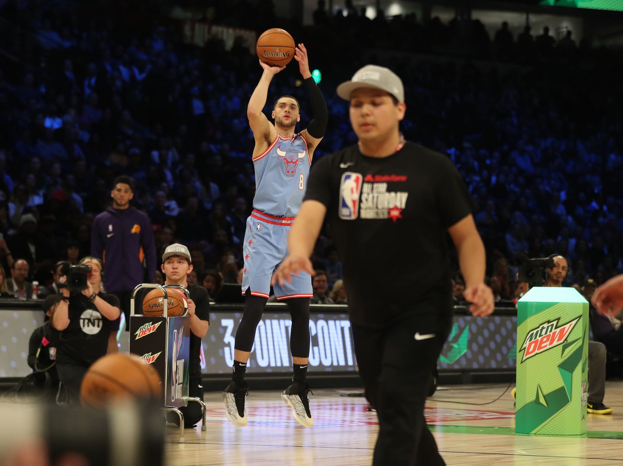 Ye teased a Yeezy basketball shoe in 2018. It arrived by truck in 2020. Zach LaVine shooting in the Quantum at the All-Star 3-Point Contest, United Center, Chicago, 15 Feb 2020.