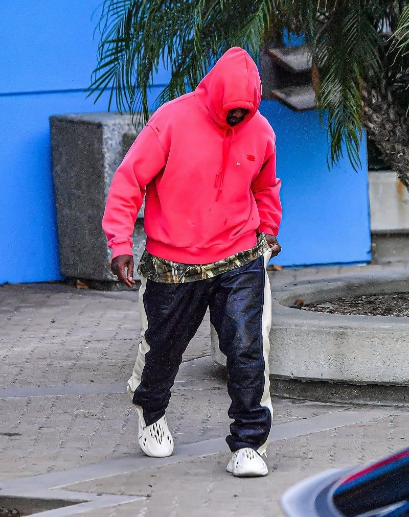 The Foam Runner was named for a mountain in Armenia, and Armenia noticed. Ararat, Ye in a pink hoodie, camo tee and track pants, Calabasas, 30 Jun 2020, four days after the drop.