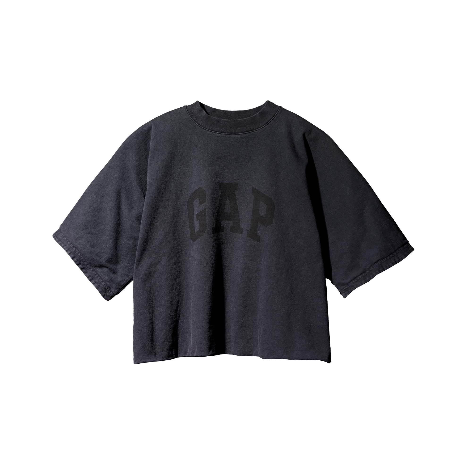 The Dove No Seam Tee came in four colours. White wasn’t one of them. Washed black, front, the February 2022 colour.